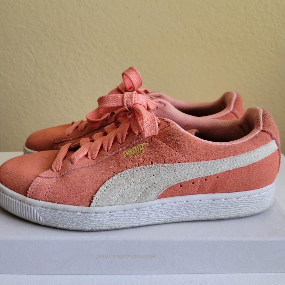 PUMA Suede Classic Womens Sneakers